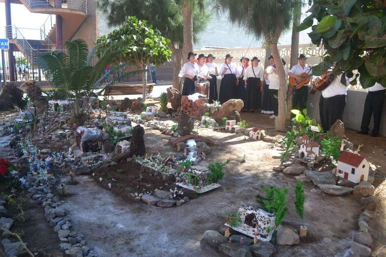 Momento de la inauguración del nacimiento el pasado año (Foto TA)
